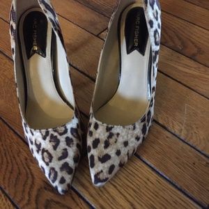 MARC FISHER leopard print pumps good condition